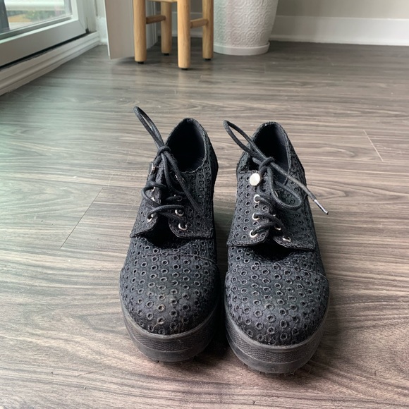 Urban Outfitters Chunky Platform Shoe - Picture 5 of 8